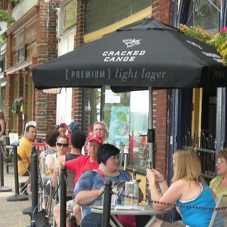Canalside Restaurant, Inn & Kitchen Store Port Colborne Bagian luar foto
