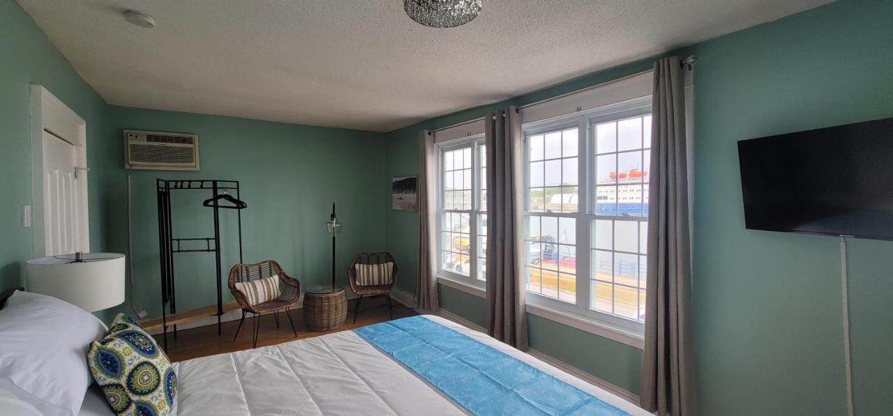 Canalside Restaurant, Inn & Kitchen Store Port Colborne Bagian luar foto