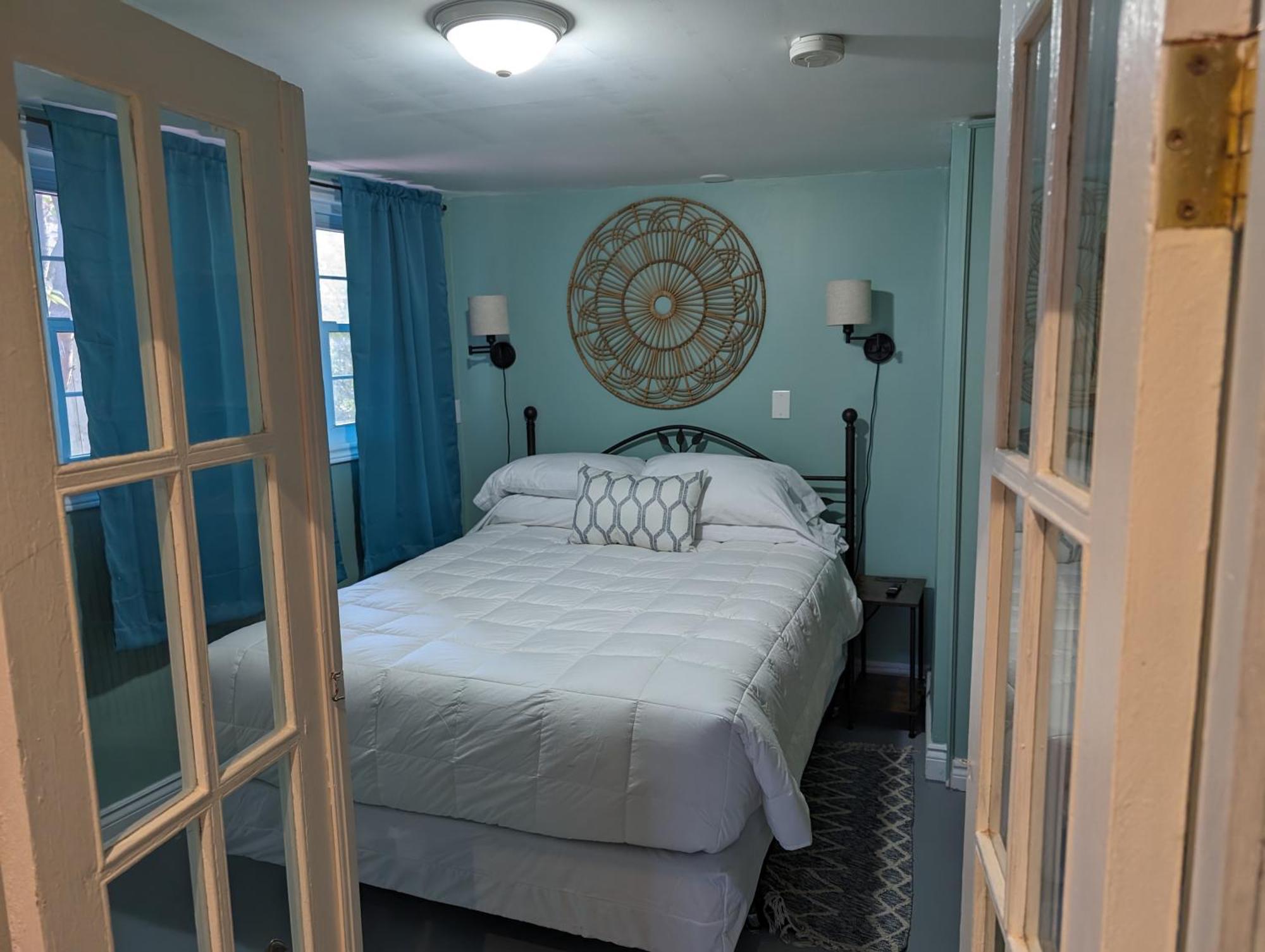 Canalside Restaurant, Inn & Kitchen Store Port Colborne Bagian luar foto