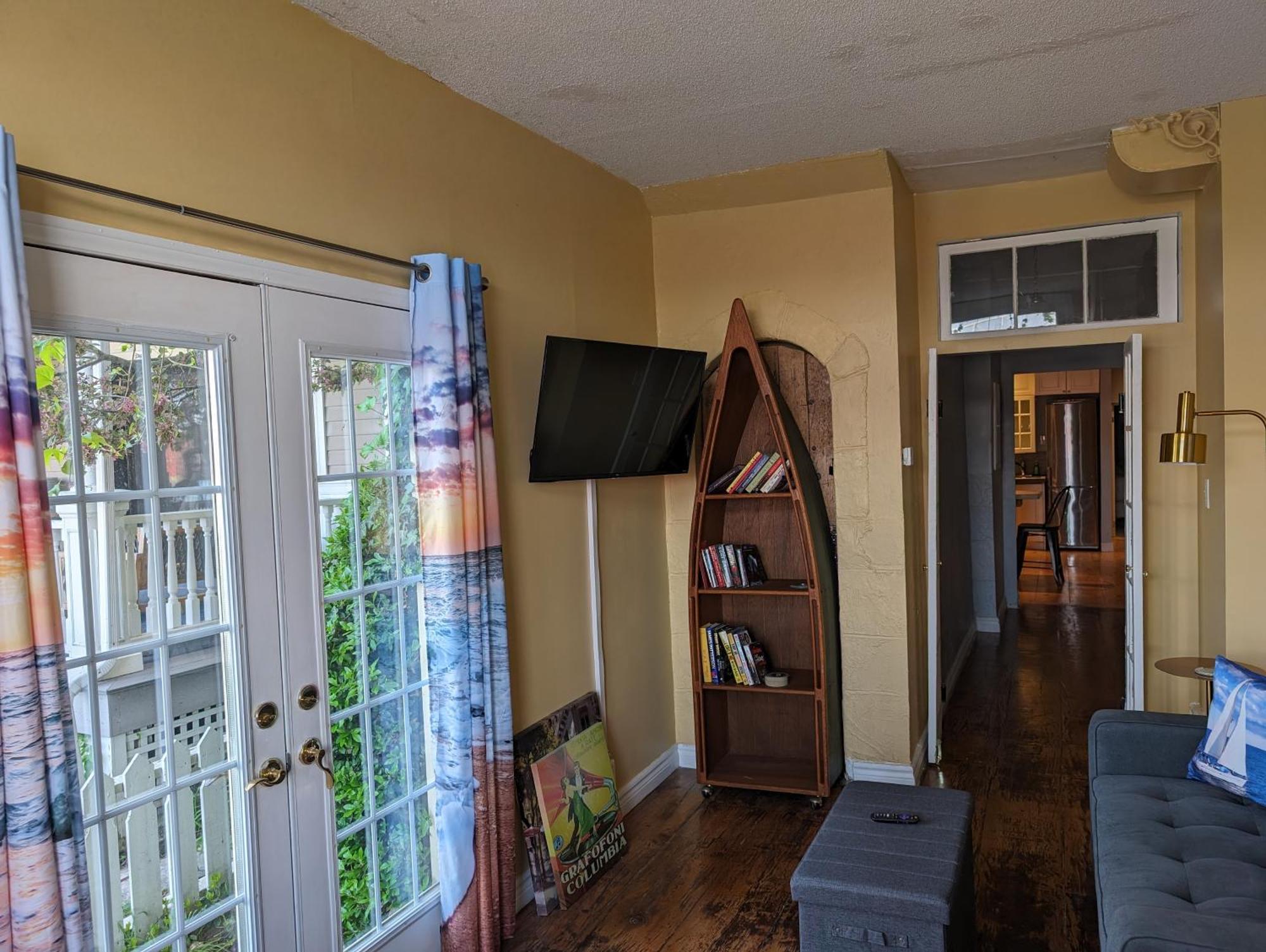 Canalside Restaurant, Inn & Kitchen Store Port Colborne Bagian luar foto