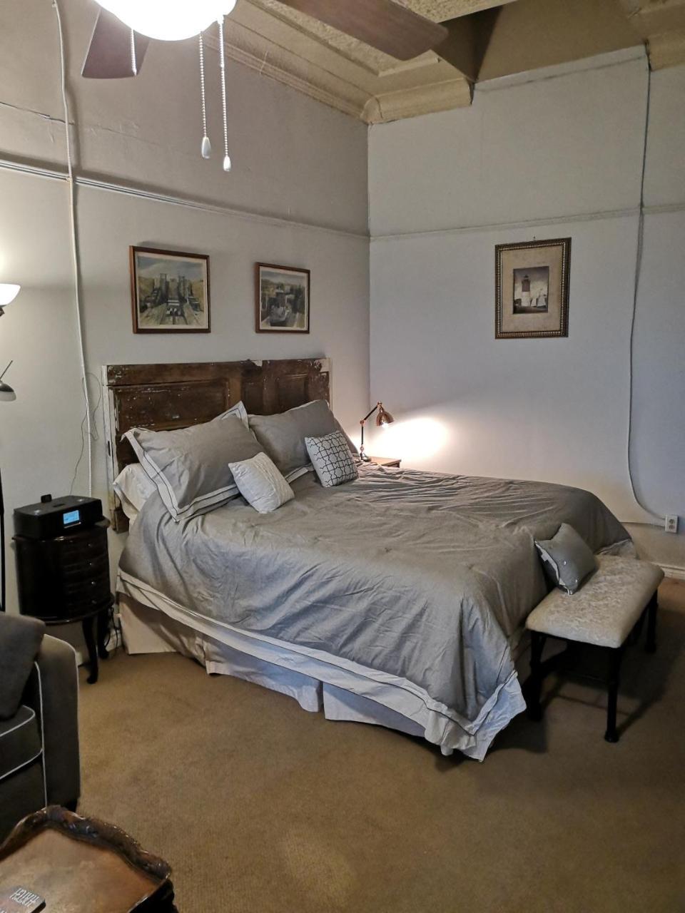 Canalside Restaurant, Inn & Kitchen Store Port Colborne Bagian luar foto